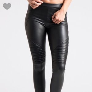 Fleece lined faux leather leggings!